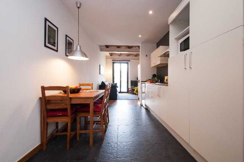 Short Stay Group Liceu Serviced Apartments Барселона Екстер'єр фото