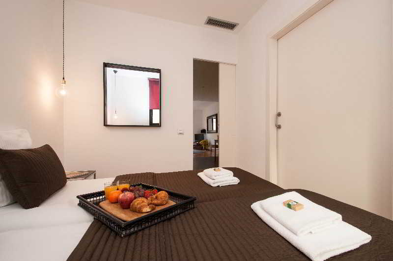 Short Stay Group Liceu Serviced Apartments Барселона Екстер'єр фото
