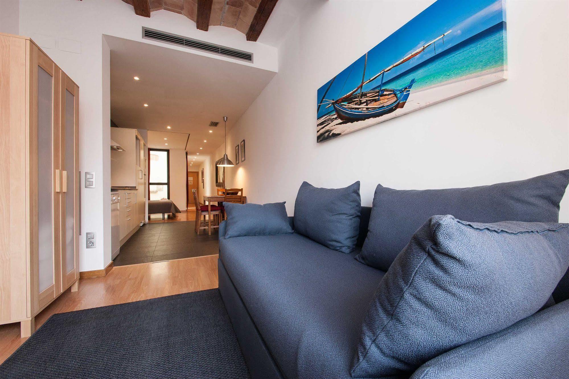 Short Stay Group Liceu Serviced Apartments Барселона Екстер'єр фото