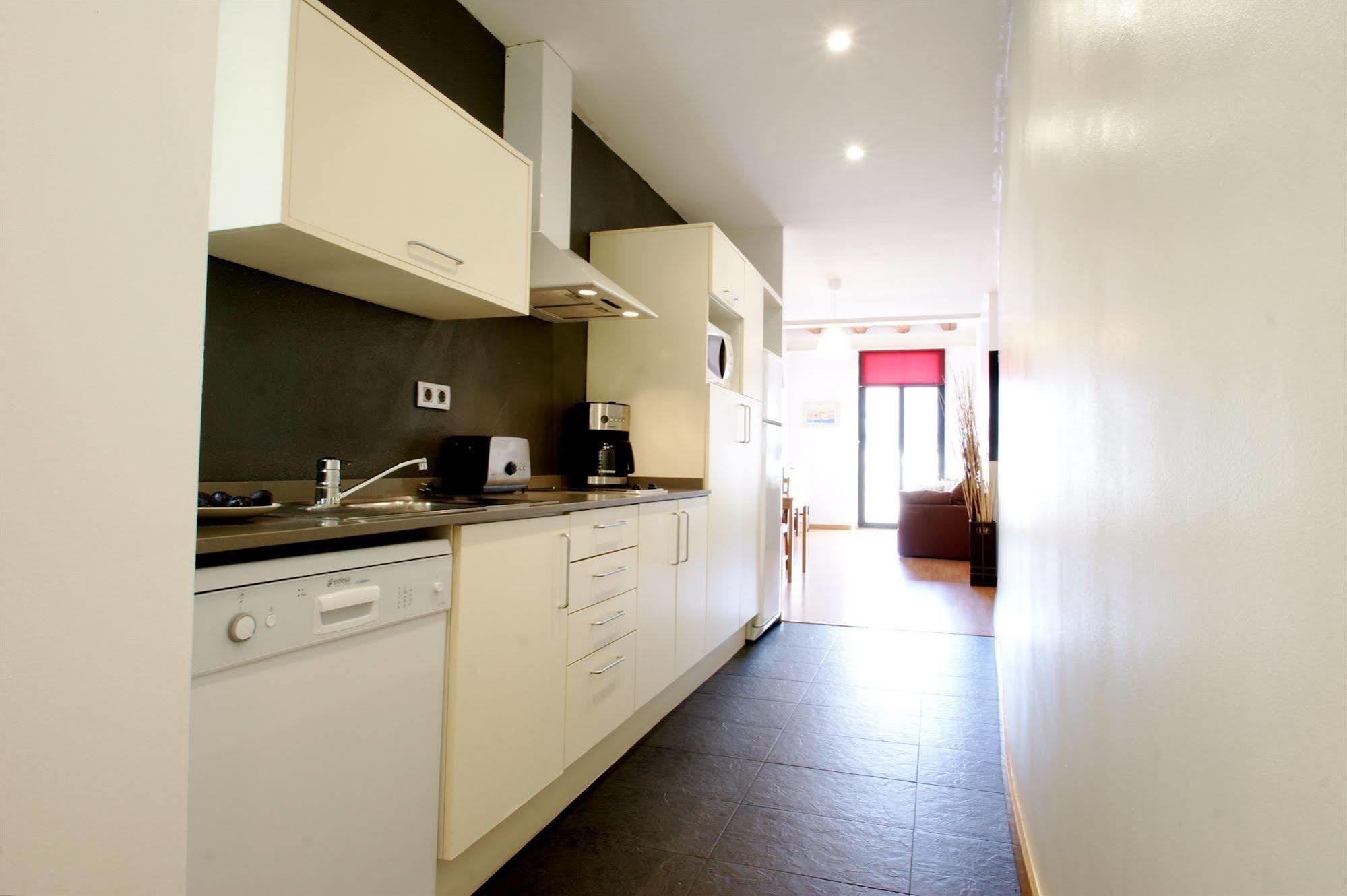 Short Stay Group Liceu Serviced Apartments Барселона Екстер'єр фото