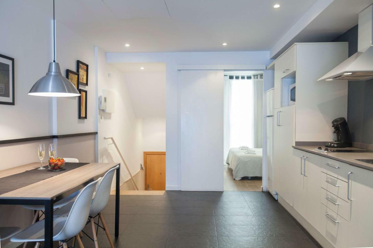 Short Stay Group Liceu Serviced Apartments Барселона Екстер'єр фото