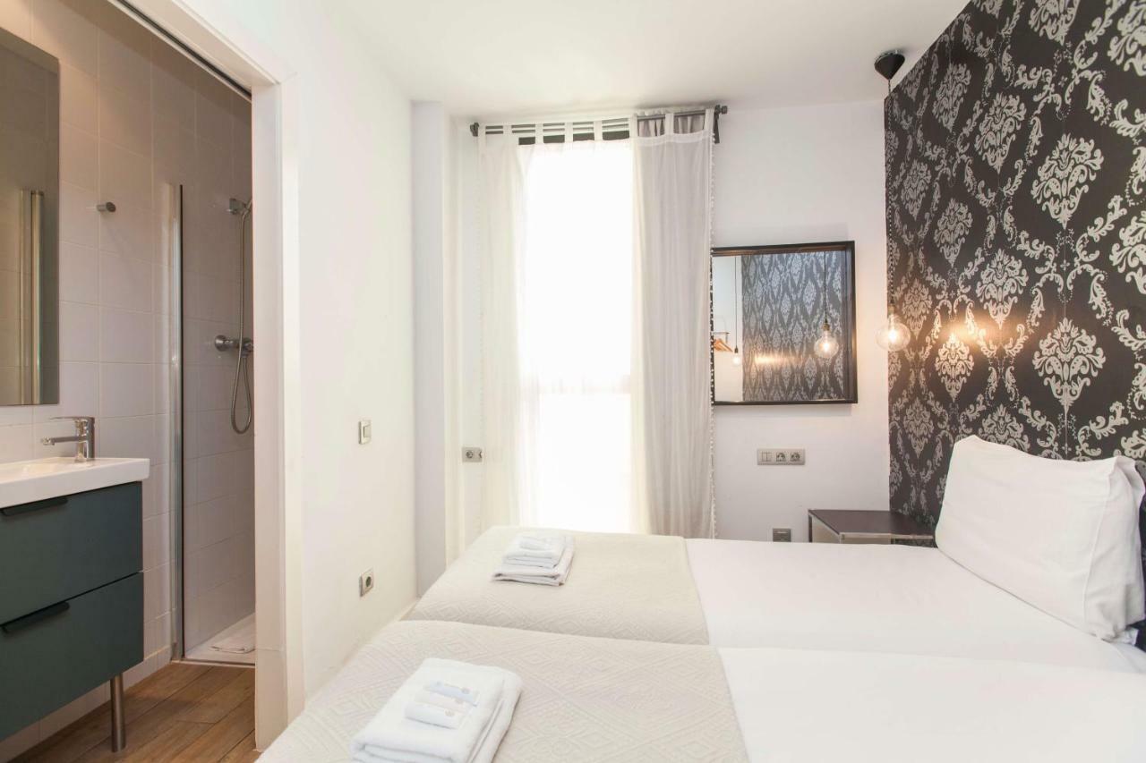 Short Stay Group Liceu Serviced Apartments Барселона Екстер'єр фото