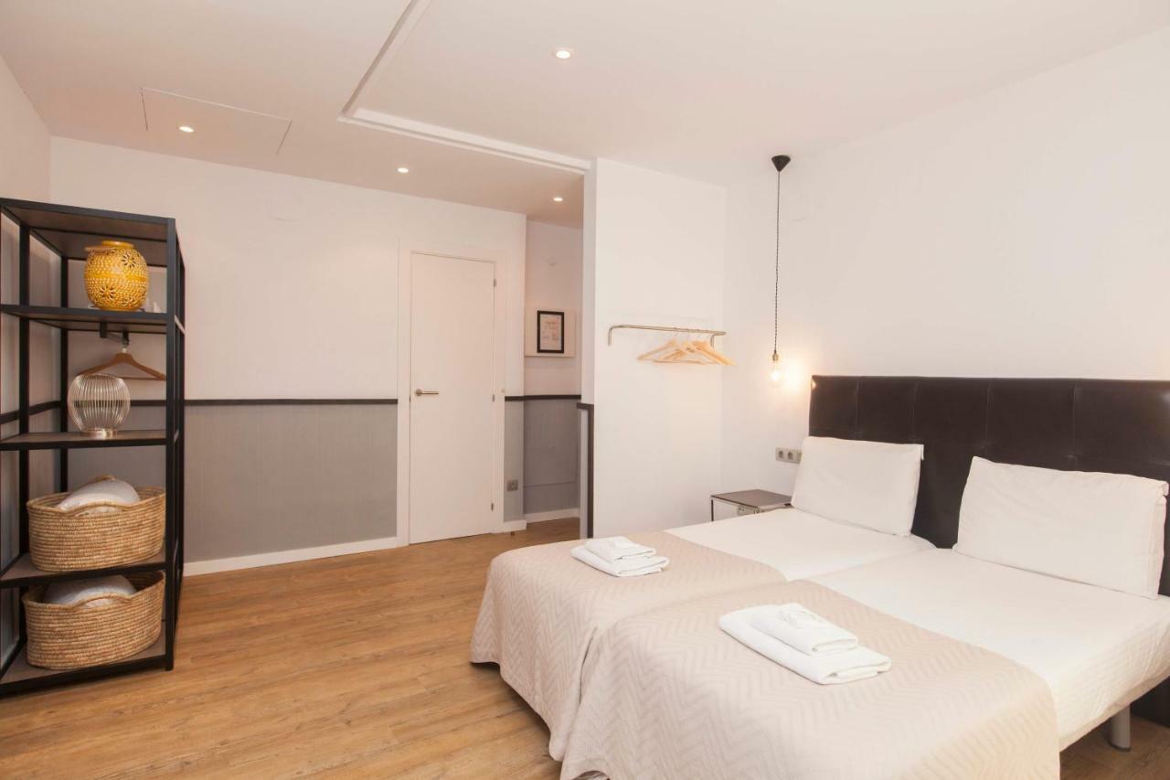 Short Stay Group Liceu Serviced Apartments Барселона Екстер'єр фото