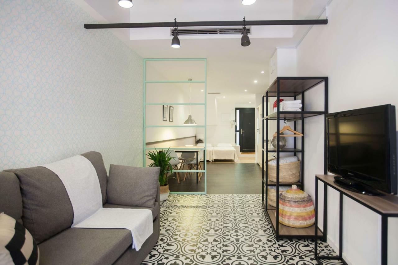 Short Stay Group Liceu Serviced Apartments Барселона Екстер'єр фото